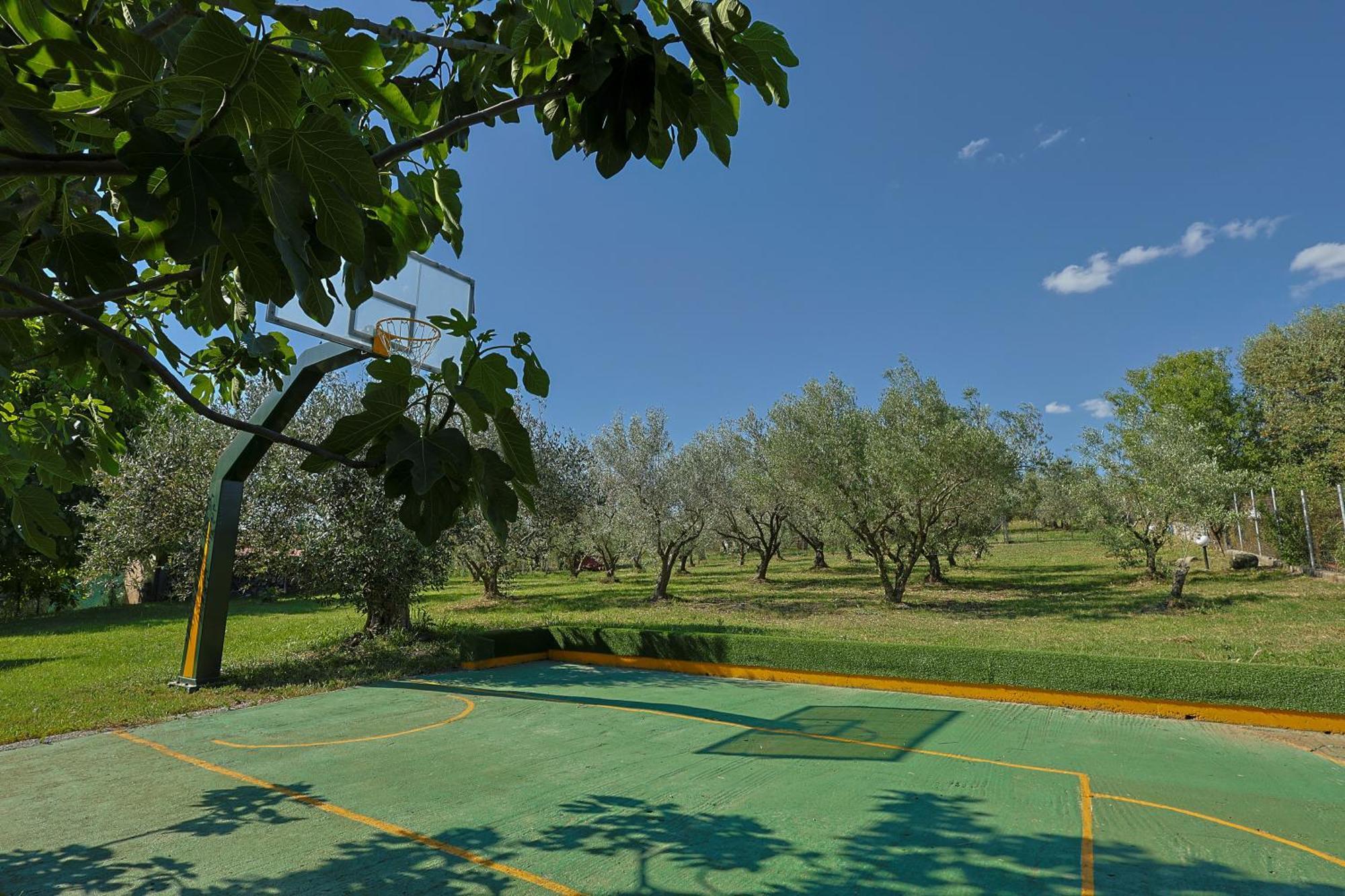 Zeusplace Traditional Peponi Villa *