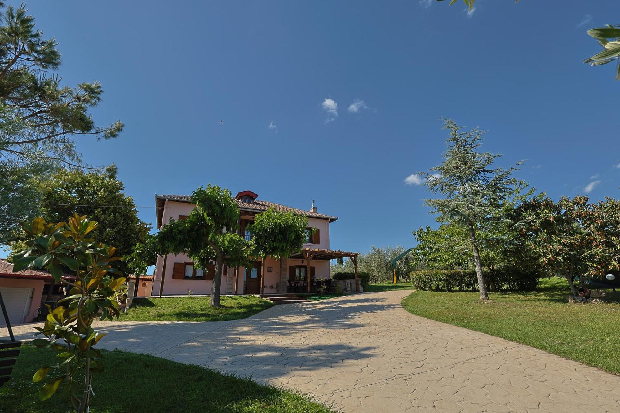 Villa Zeusplace Traditional Peponi