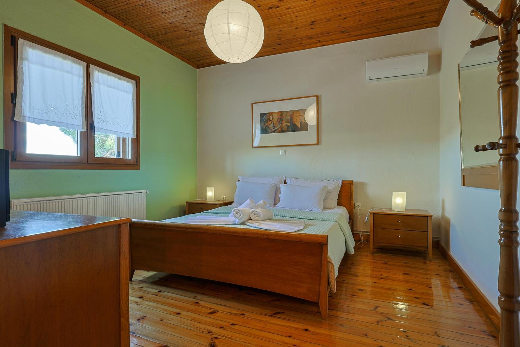 Zeusplace Traditional Peponi Villa