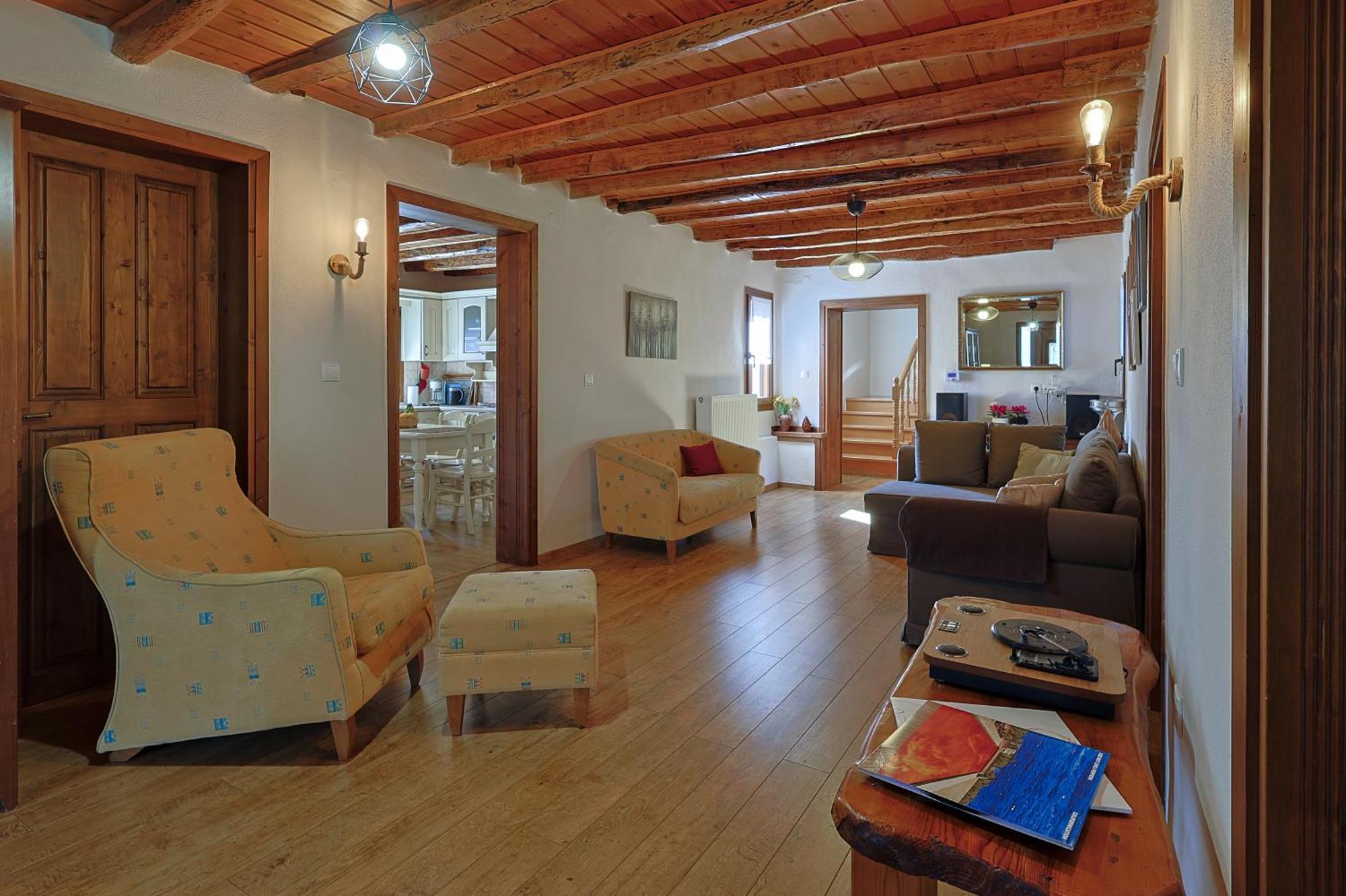 Zeusplace Traditional Peponi Villa *