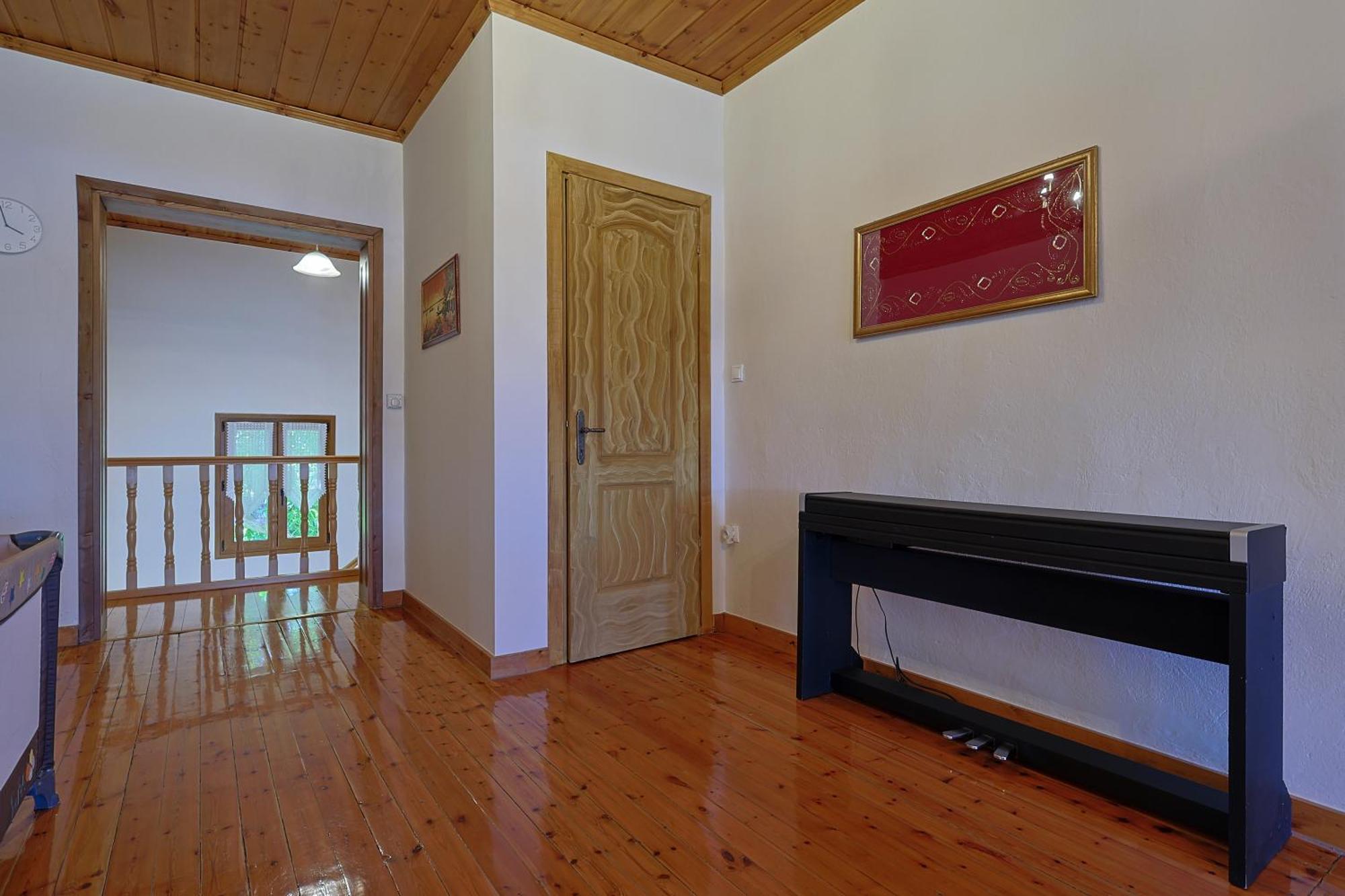 Zeusplace Traditional Peponi Villa *