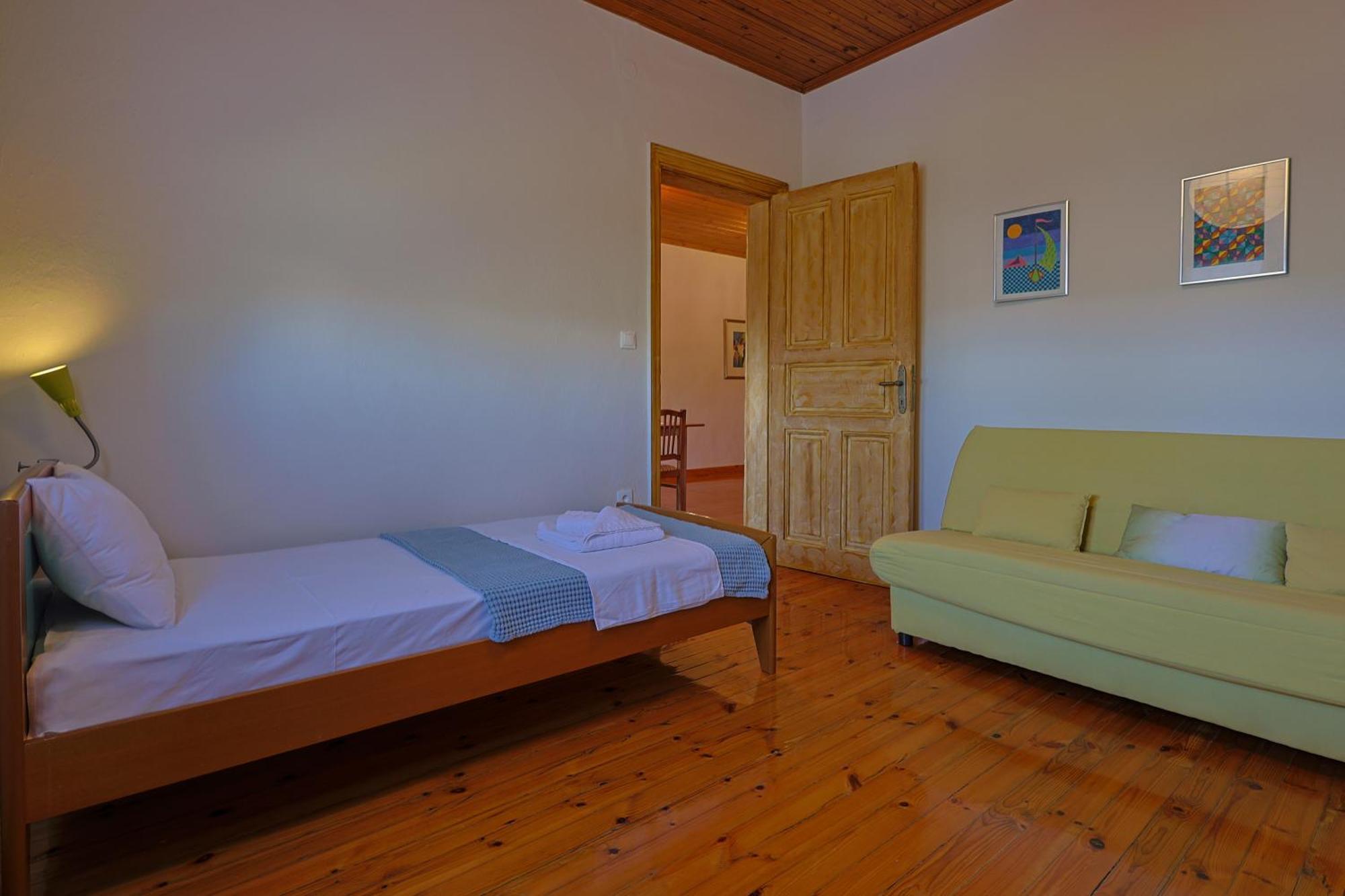 Zeusplace Traditional Peponi Villa *